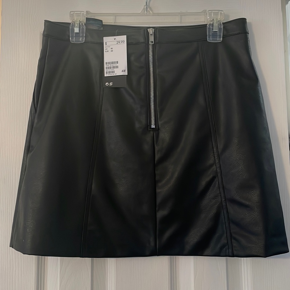 Mini leather skirt